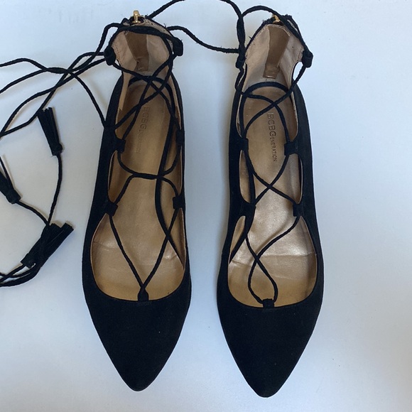 BCBG Black Faux Suede Pointy Toe Crisscross Lace Up Flats Size 8 - Picture 10 of 16